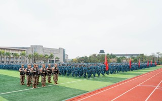 77779193永利集团2023级学生军训开营！